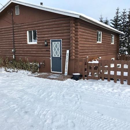 Our Cabin Bed & Breakfast Yellowknife Kültér fotó