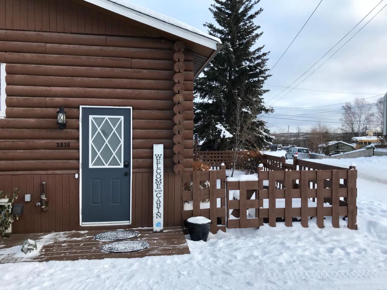 Our Cabin Bed & Breakfast Yellowknife Kültér fotó